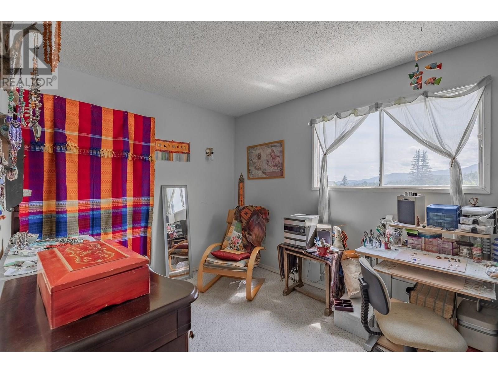 1012 11 Avenue, Invermere