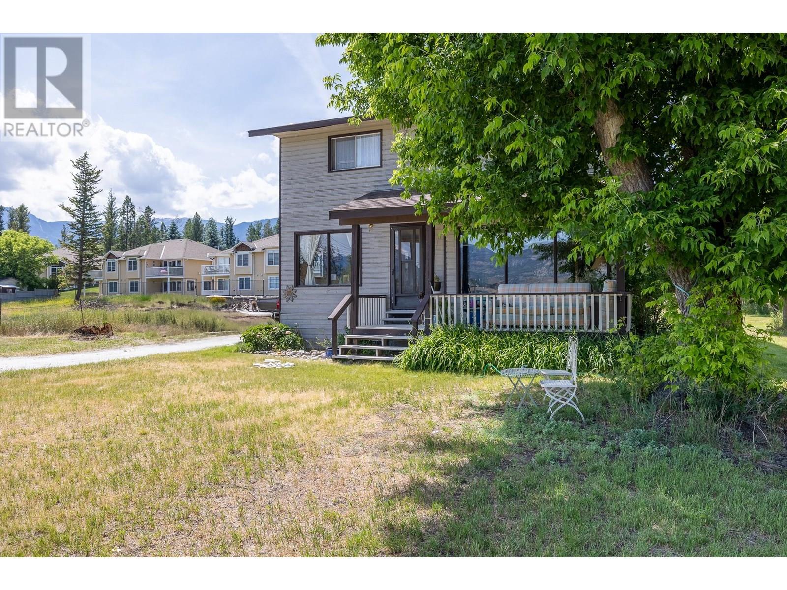 1012 11 Avenue, Invermere