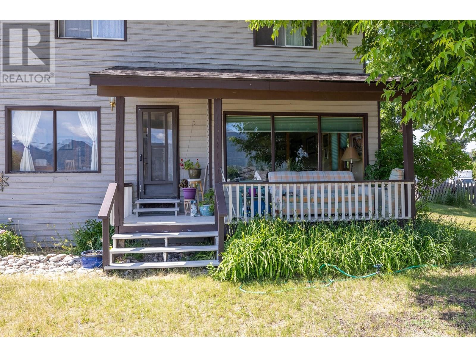 1012 11 Avenue, Invermere