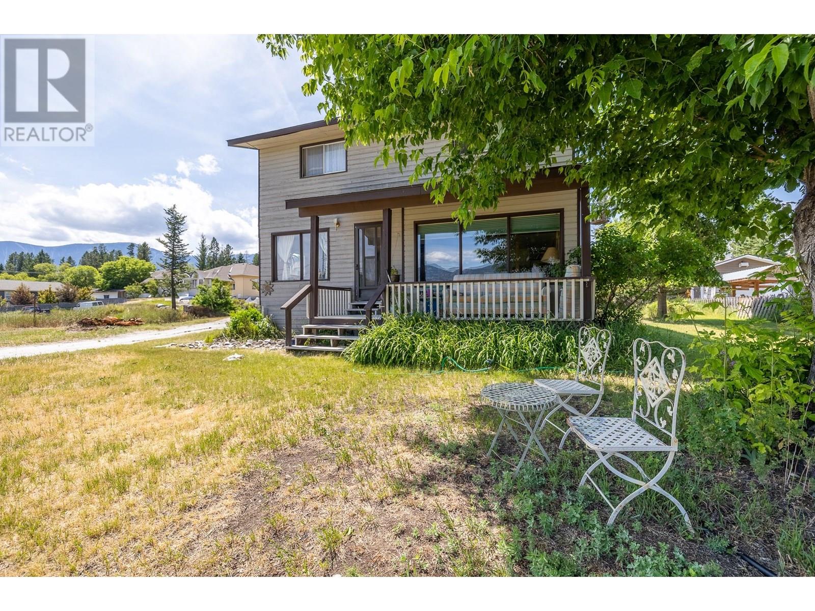 1012 11 Avenue, Invermere