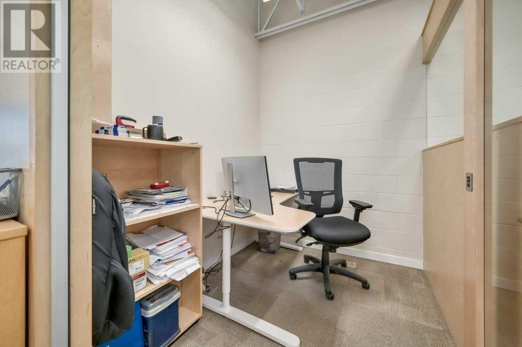 124, 2730 3 Avenue NE, Calgary, Alberta