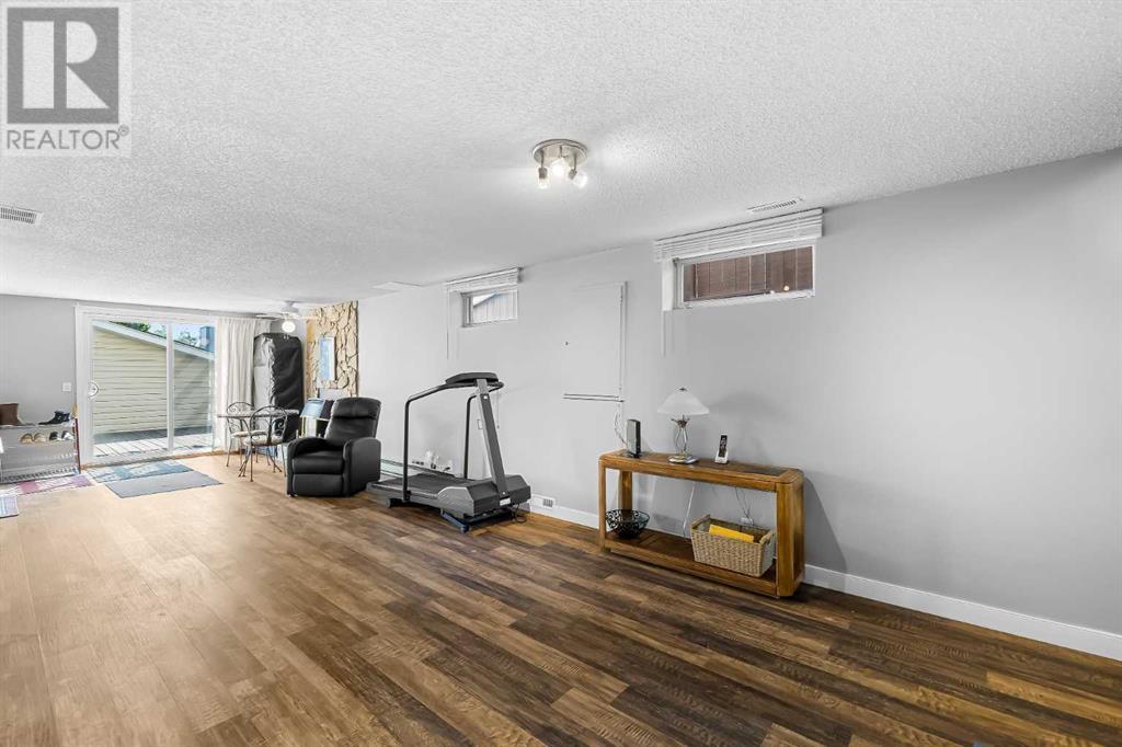 Single Family House Bungalow for Sale in  Macewan Glen Drive NW MacEwan Glen Calgary 