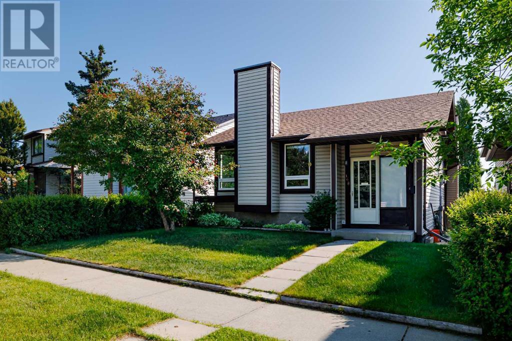Single Family House Bungalow for Sale in  Macewan Glen Drive NW MacEwan Glen Calgary 