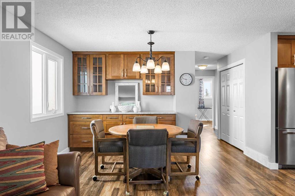 Single Family House Bungalow for Sale in  Macewan Glen Drive NW MacEwan Glen Calgary 