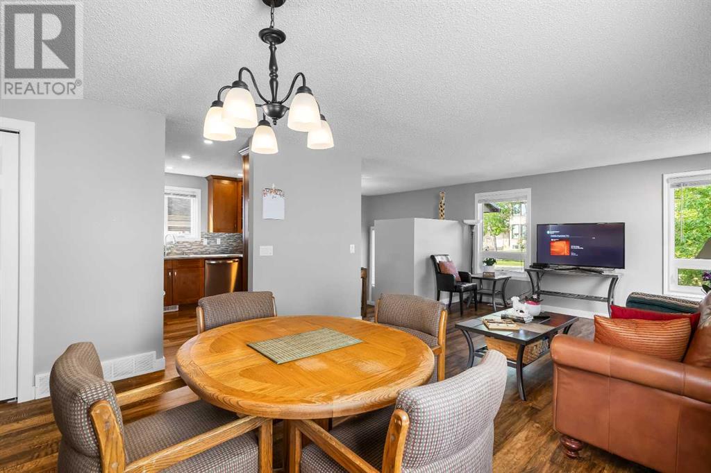 Single Family House Bungalow for Sale in  Macewan Glen Drive NW MacEwan Glen Calgary 