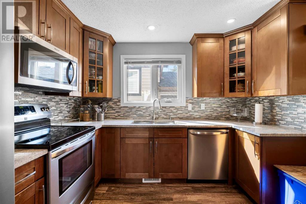 Single Family House Bungalow for Sale in  Macewan Glen Drive NW MacEwan Glen Calgary 