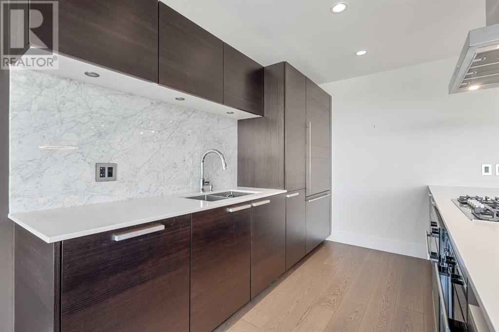 Single Family House for Sale in    Avenue SW Eau Claire Calgary 