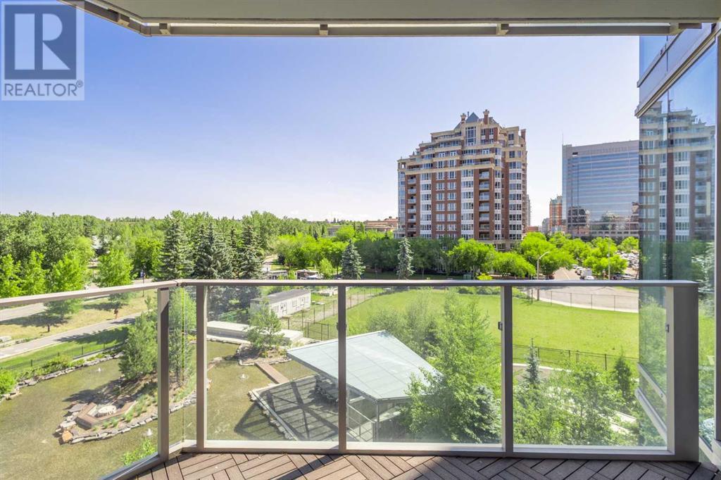 Single Family House for Sale in    Avenue SW Eau Claire Calgary 