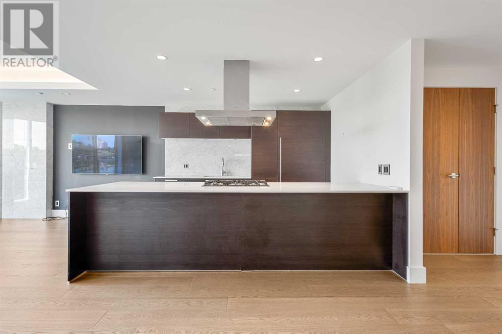 Single Family House for Sale in    Avenue SW Eau Claire Calgary 
