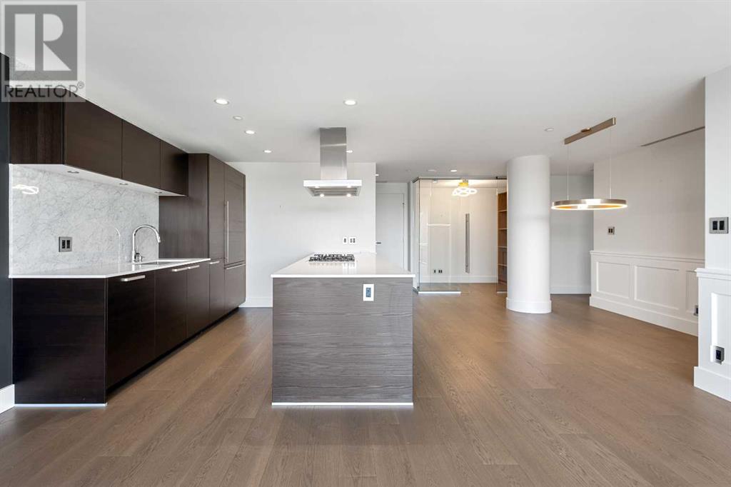 Single Family House for Sale in    Avenue SW Eau Claire Calgary 