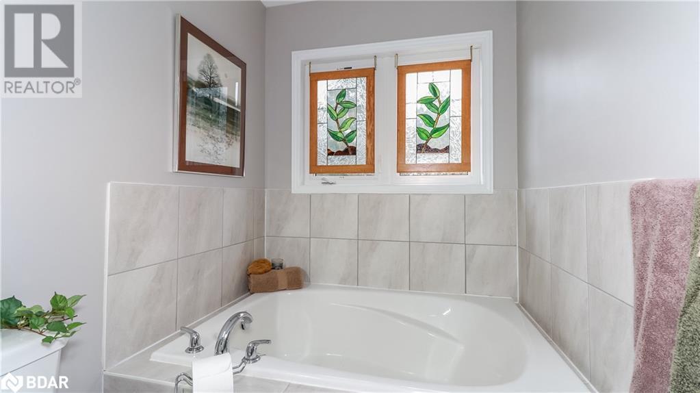 Photo 36 of 28 Masters Crescent, Port Severn ON