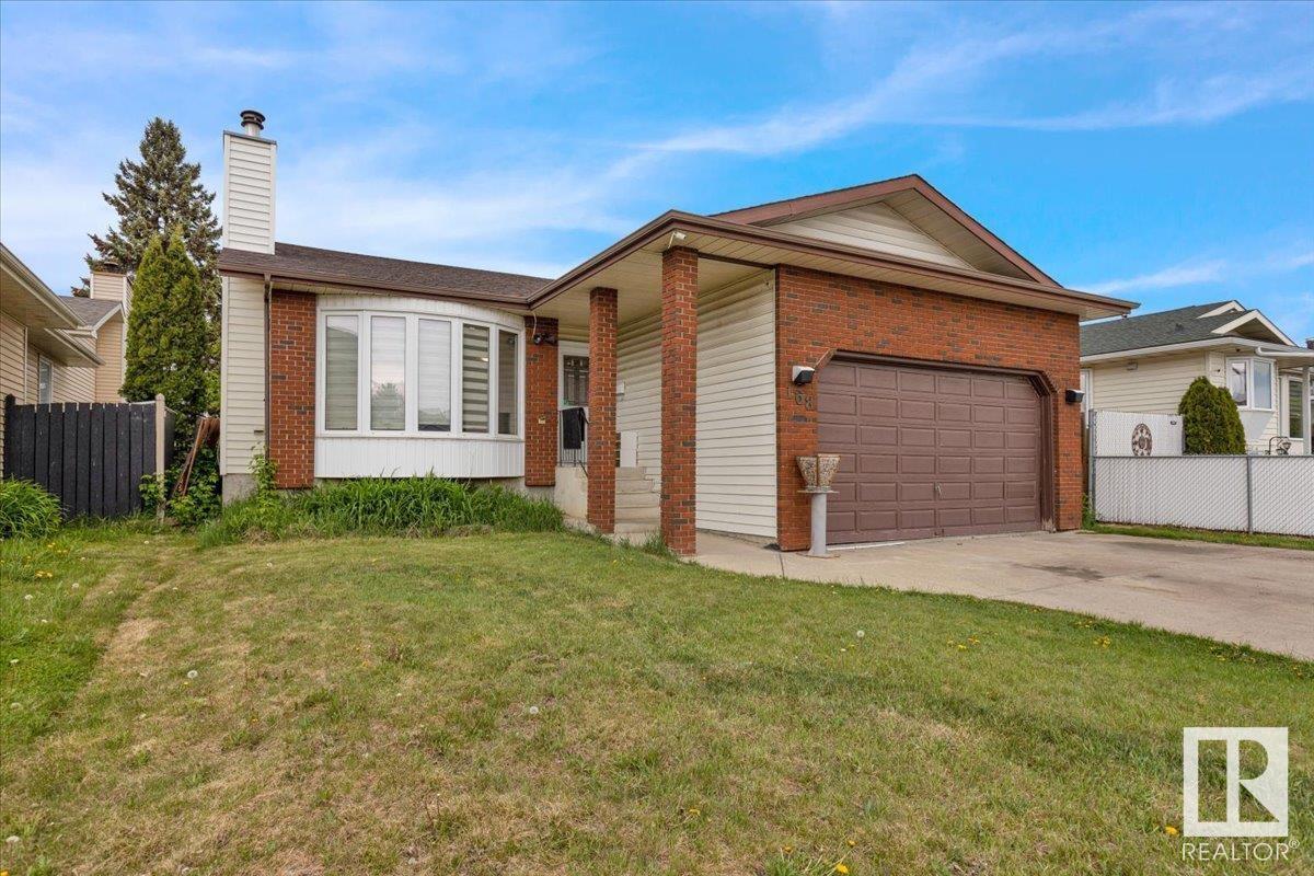Photo 3 of 168 Warwick Cr Nw, Edmonton AB