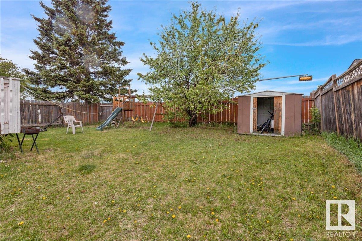 Photo 21 of 168 Warwick Cr Nw, Edmonton AB