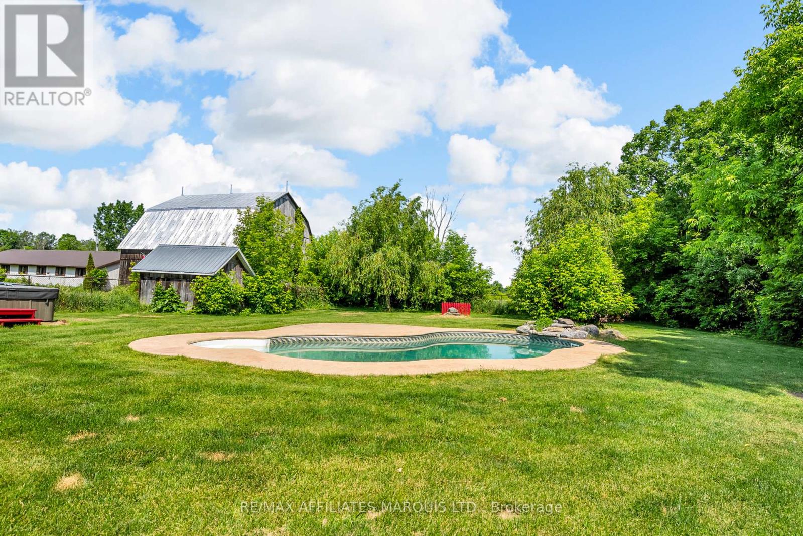Photo 26 of 18561 County Rd 19 Road, South Glengarry ON