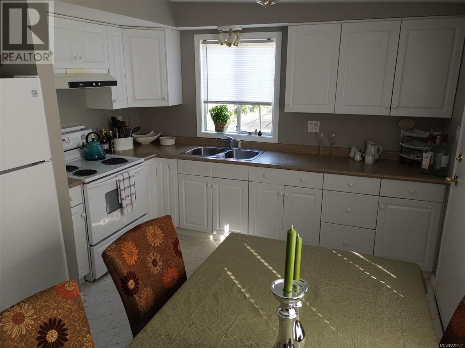 3025 Cobble Hill Rd, Mill Bay