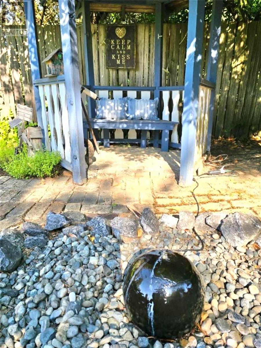 3025 Cobble Hill Rd, Mill Bay