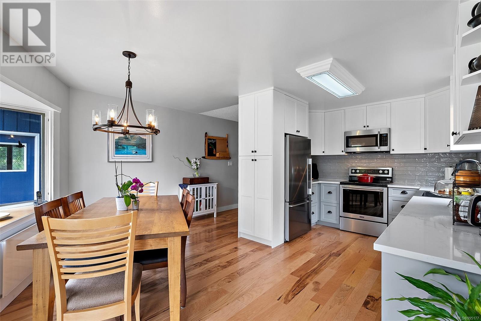 3025 Cobble Hill Rd, Mill Bay