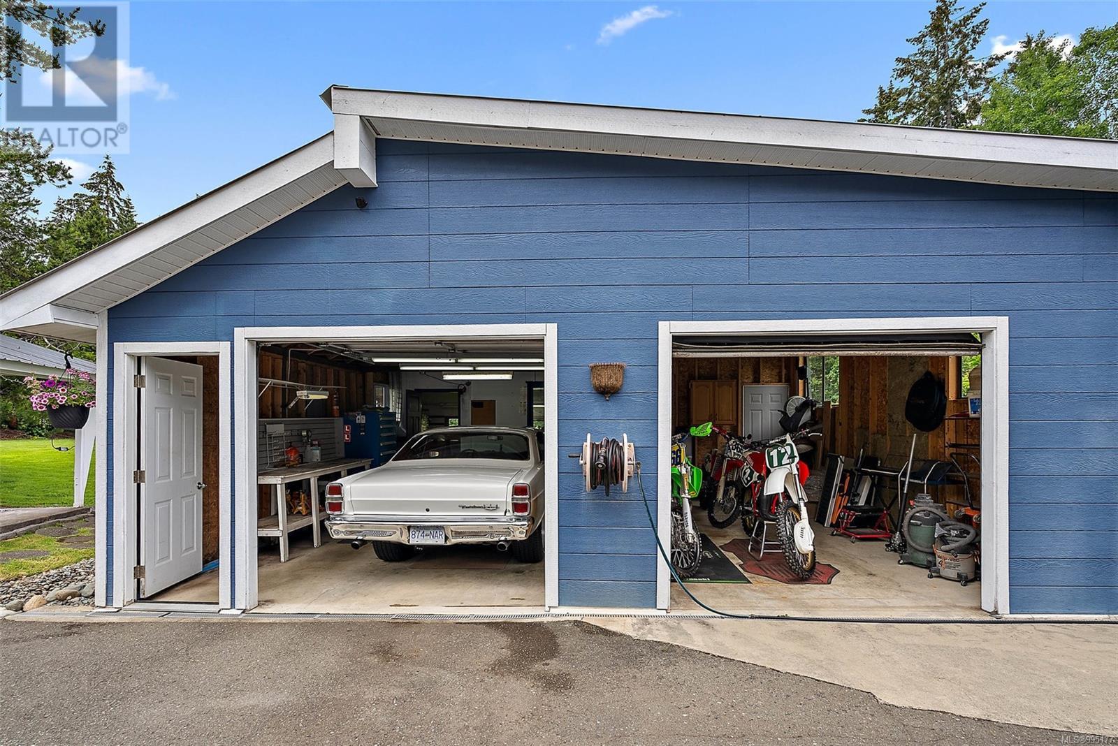 3025 Cobble Hill Rd, Mill Bay