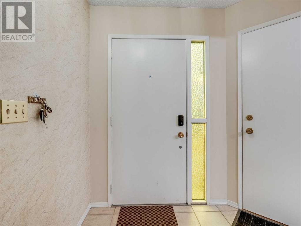 Single Family House 5 Level for Sale in   Silver Springs Road NW Silver Springs Calgary 