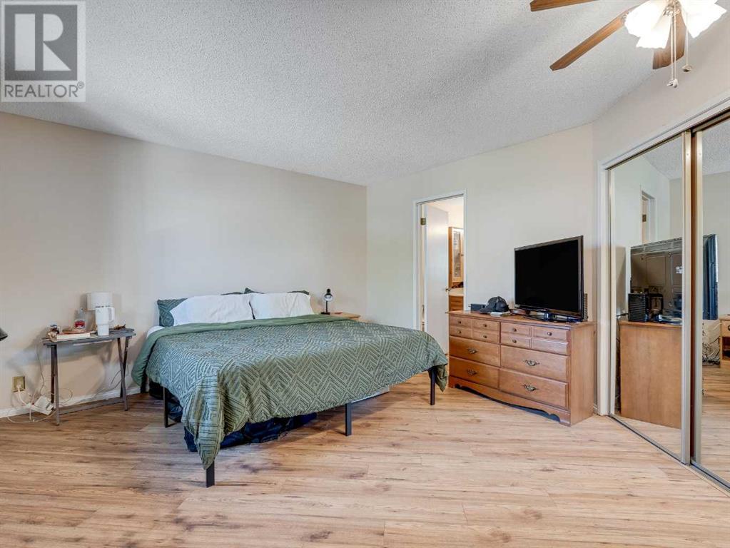Single Family House 5 Level for Sale in   Silver Springs Road NW Silver Springs Calgary 