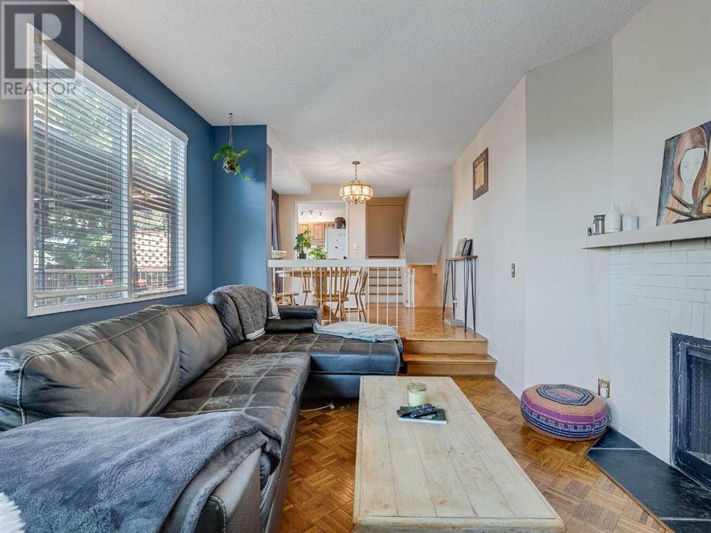 Single Family House 5 Level for Sale in   Silver Springs Road NW Silver Springs Calgary 