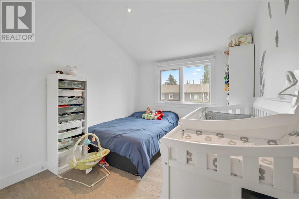 Single Family House 5 Level for Sale in   Oakmoor Drive SW Palliser Calgary 