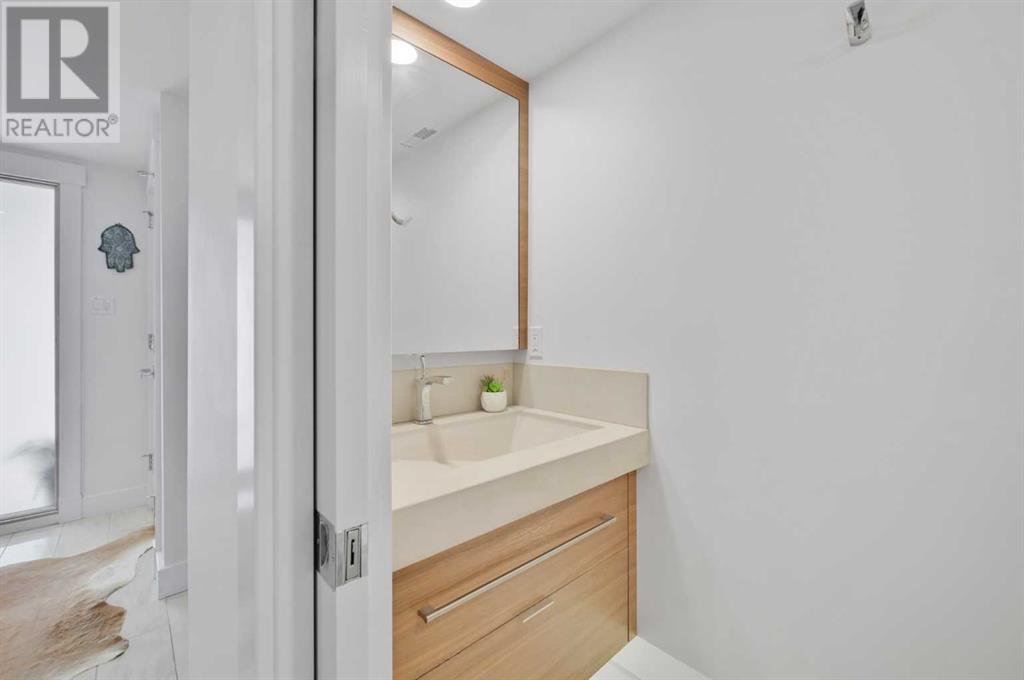 Single Family House 5 Level for Sale in   Oakmoor Drive SW Palliser Calgary 