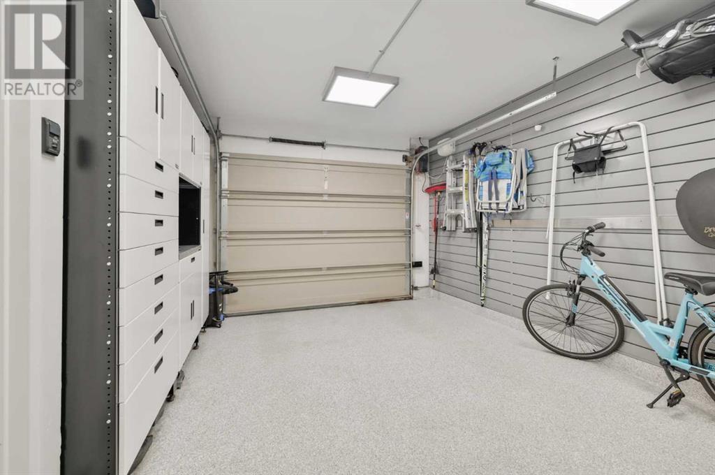 Single Family House 5 Level for Sale in   Oakmoor Drive SW Palliser Calgary 
