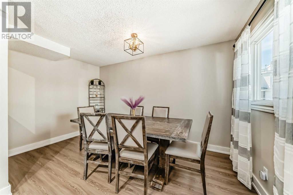 Single Family House for Sale in    Street SW Glenbrook Calgary 