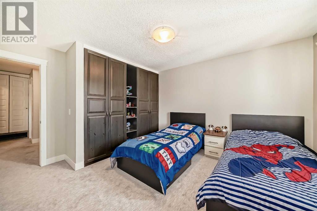 Single Family House for Sale in    Street SW Glenbrook Calgary 