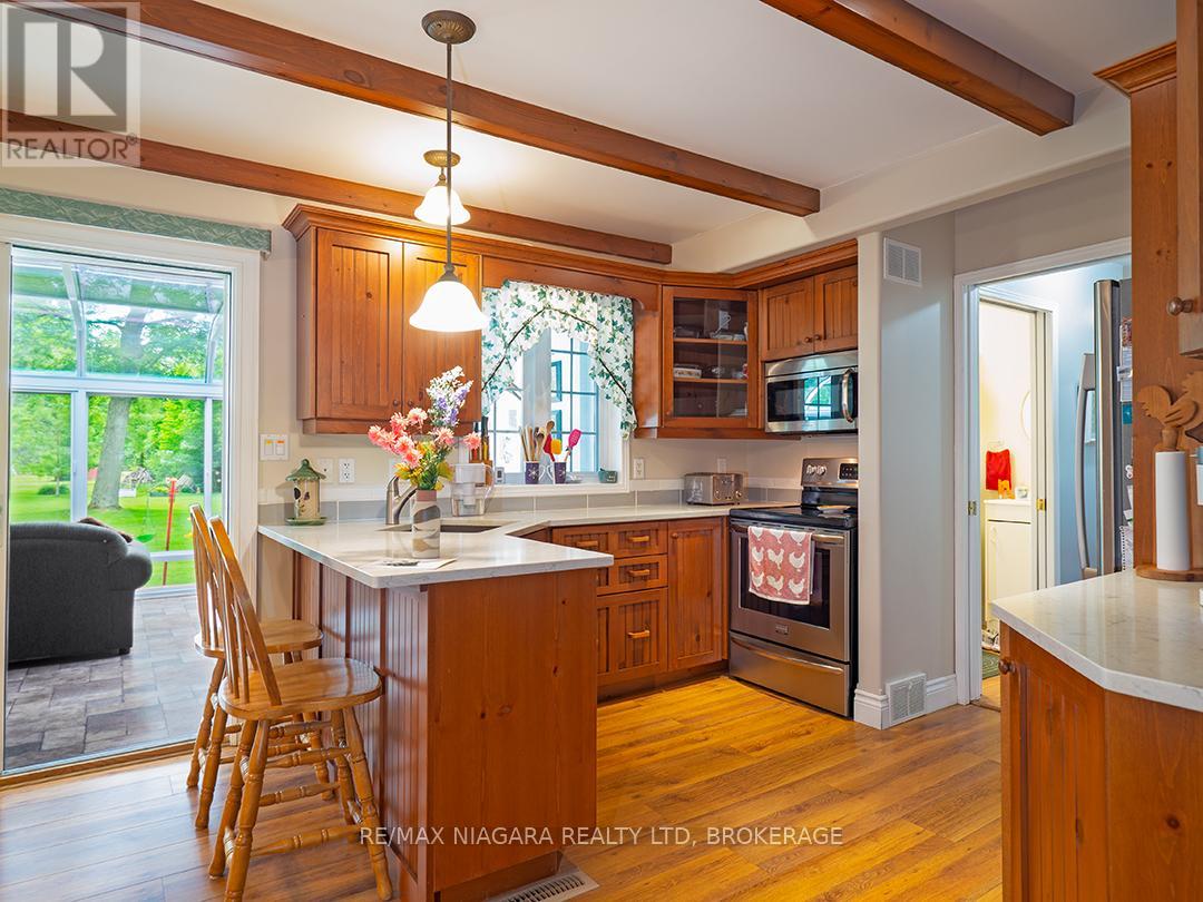 Photo 20 of 633 Wyldewood Road, Port Colborne ON