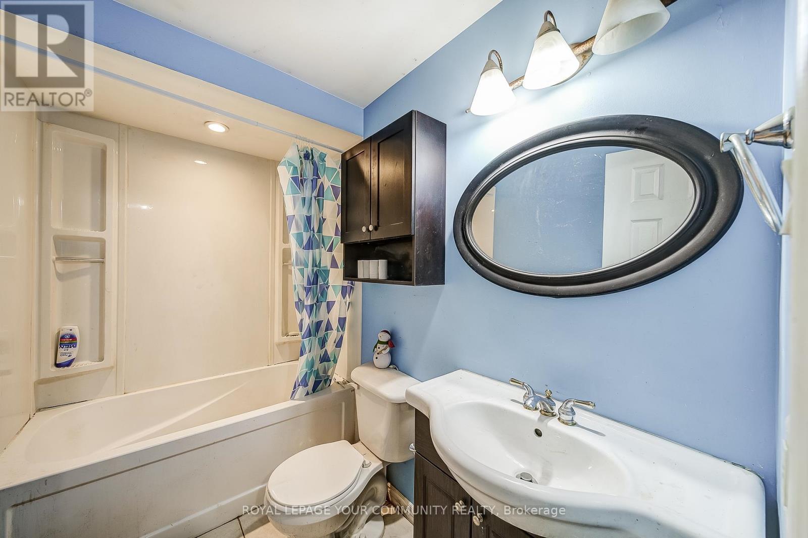 Photo 13 of 69 Daniele Avenue, New Tecumseth ON