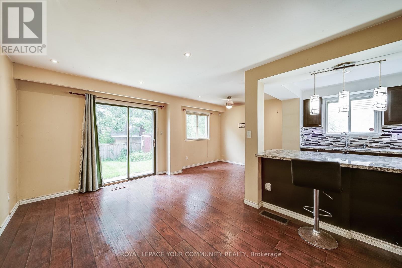Photo 6 of 69 Daniele Avenue, New Tecumseth ON