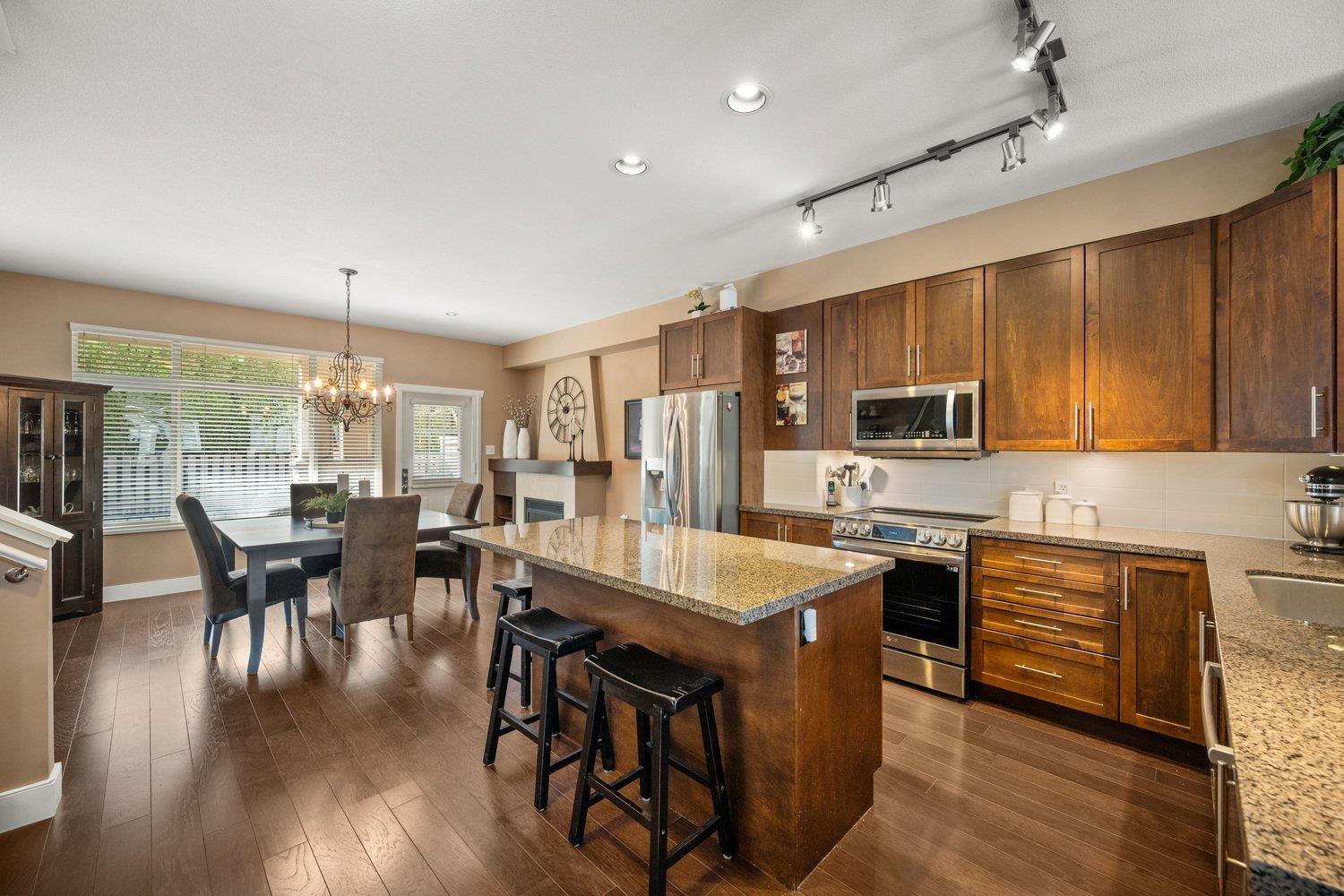 37 15151 34 AVENUE, Surrey real estate listing R2981175