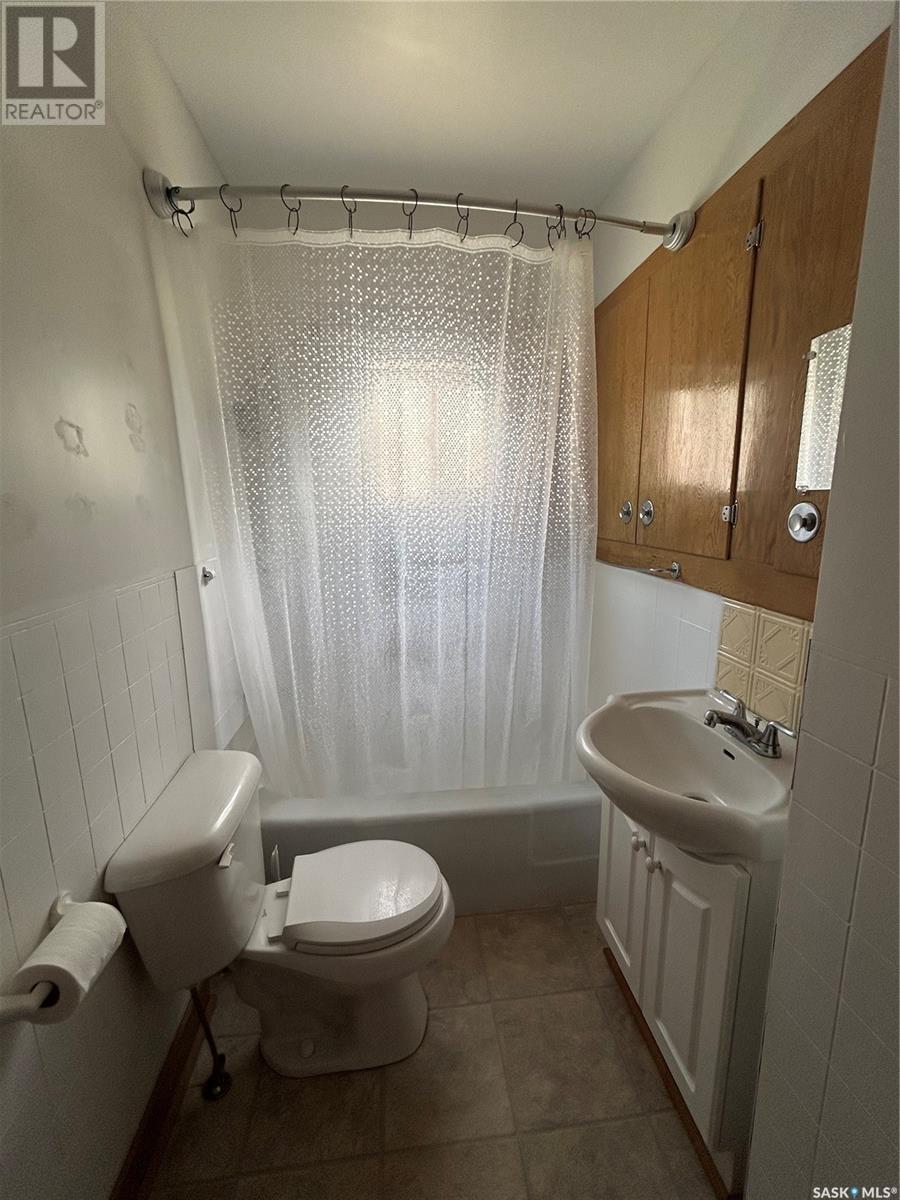 Photo 25 of 106 3rd Avenue E, Nokomis SK