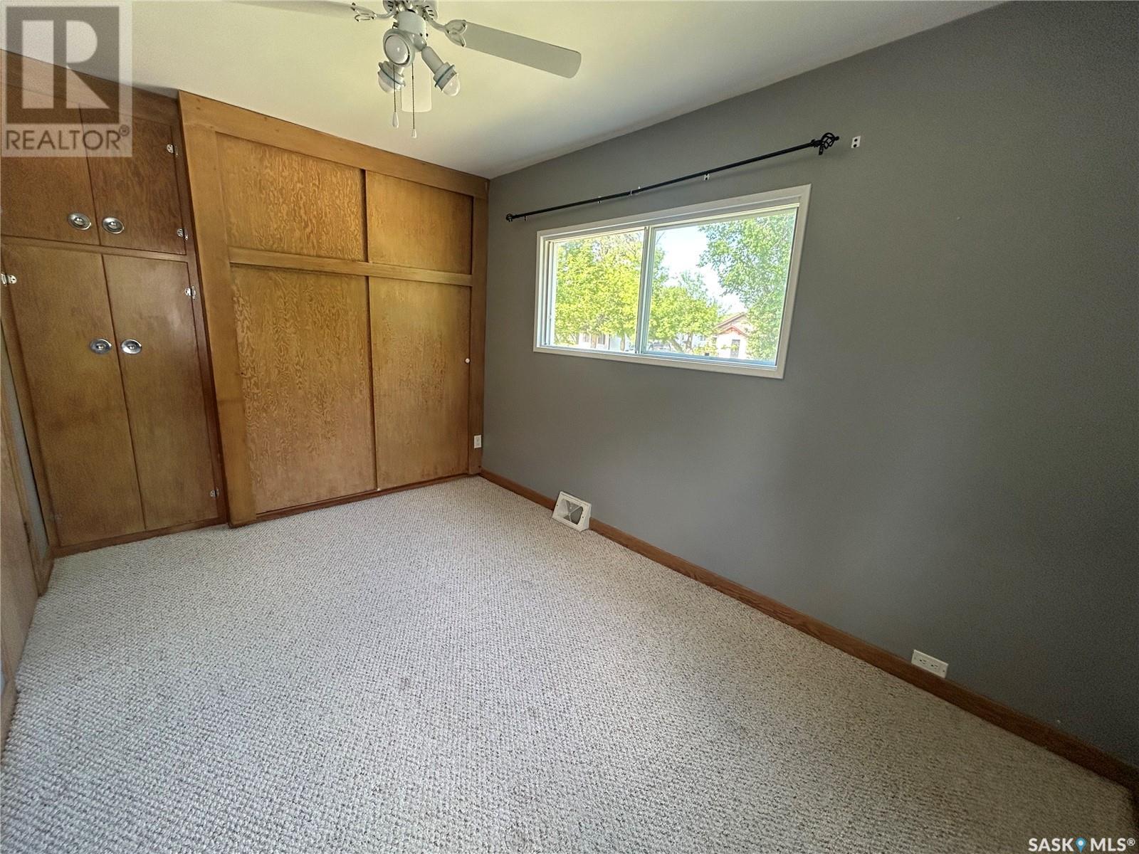 Photo 15 of 106 3rd Avenue E, Nokomis SK