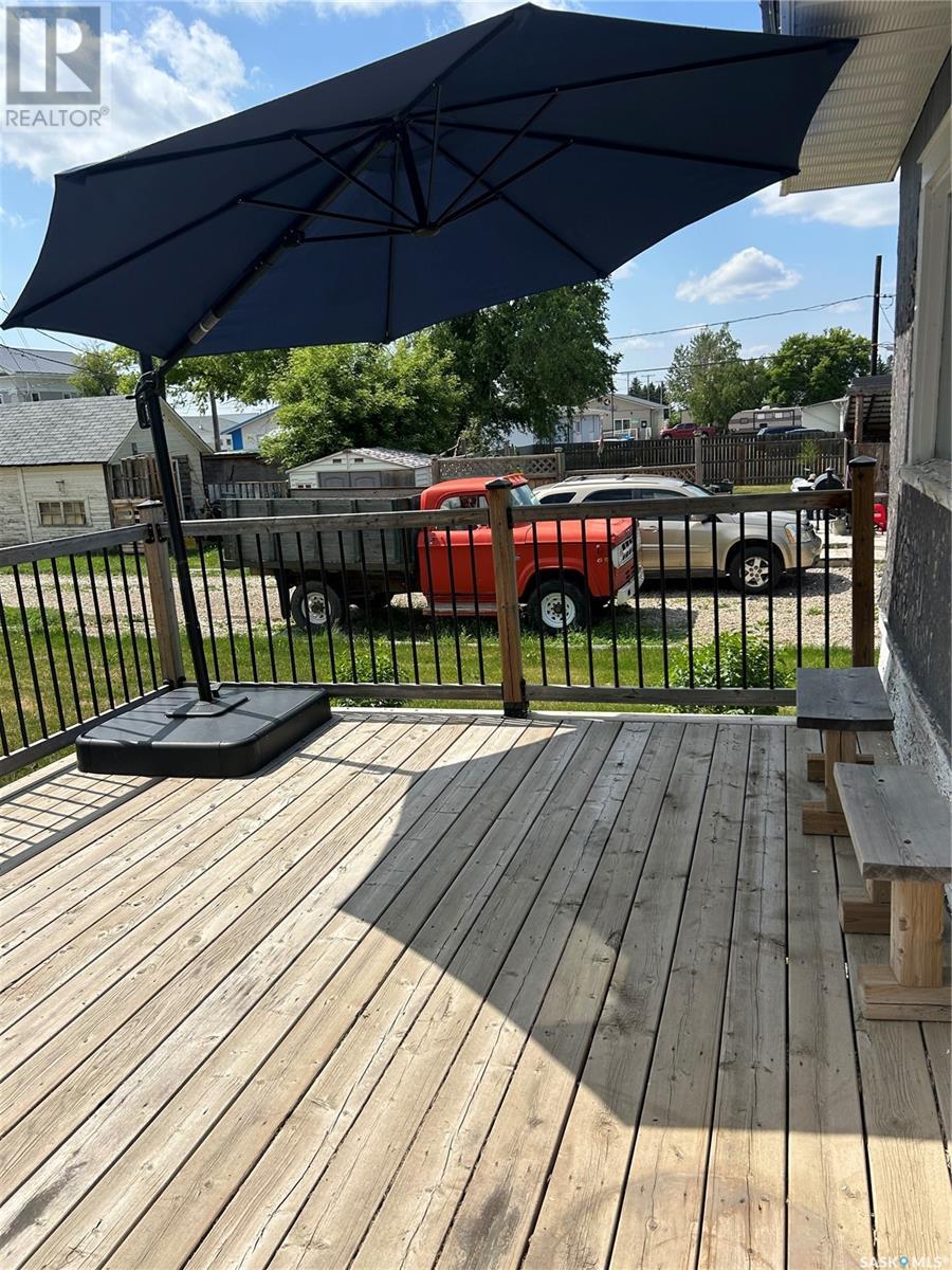 Photo 26 of 106 3rd Avenue E, Nokomis SK