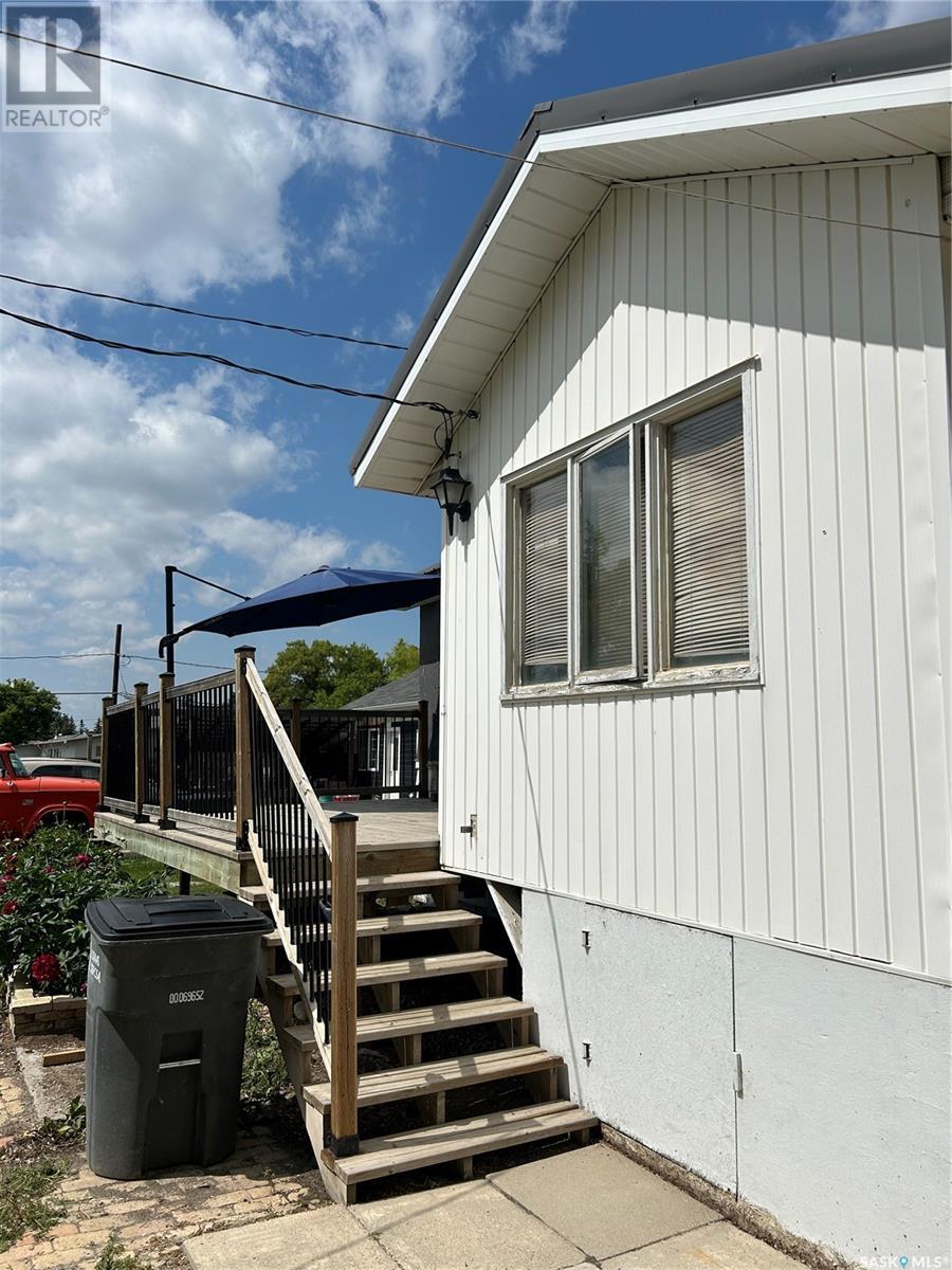 Photo 39 of 106 3rd Avenue E, Nokomis SK