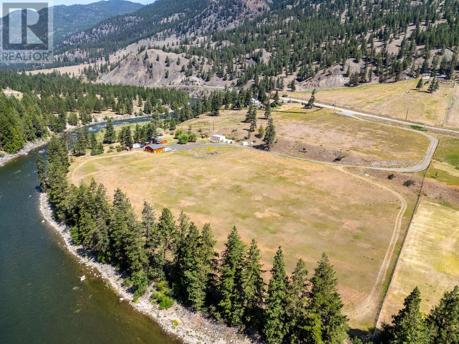 6097 Highway 3, Hedley