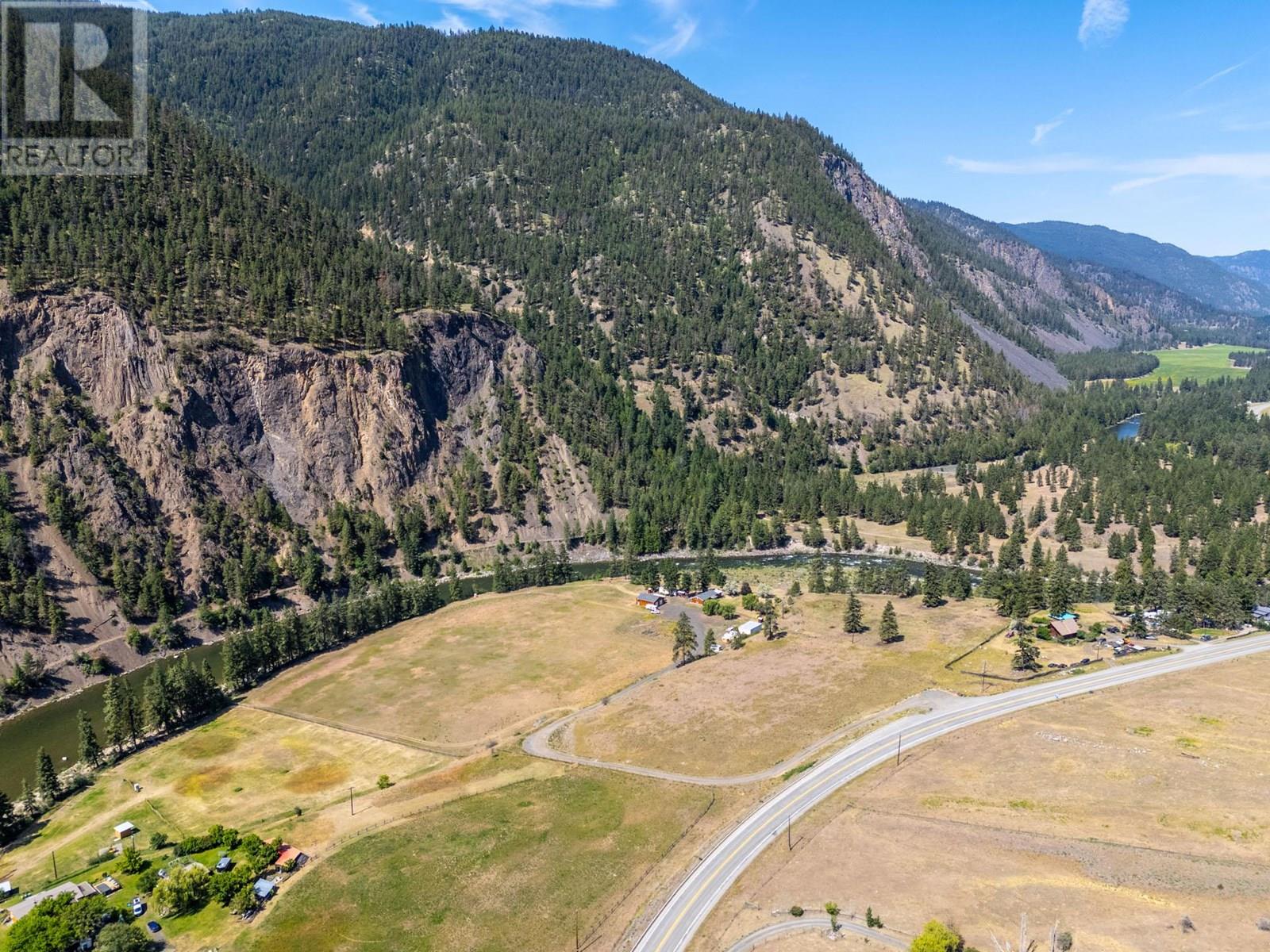6097 Highway 3, Hedley