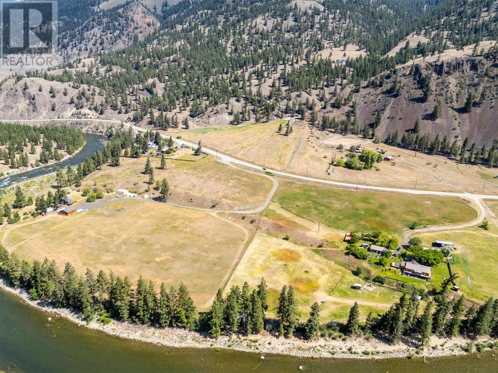 6097 Highway 3, Hedley