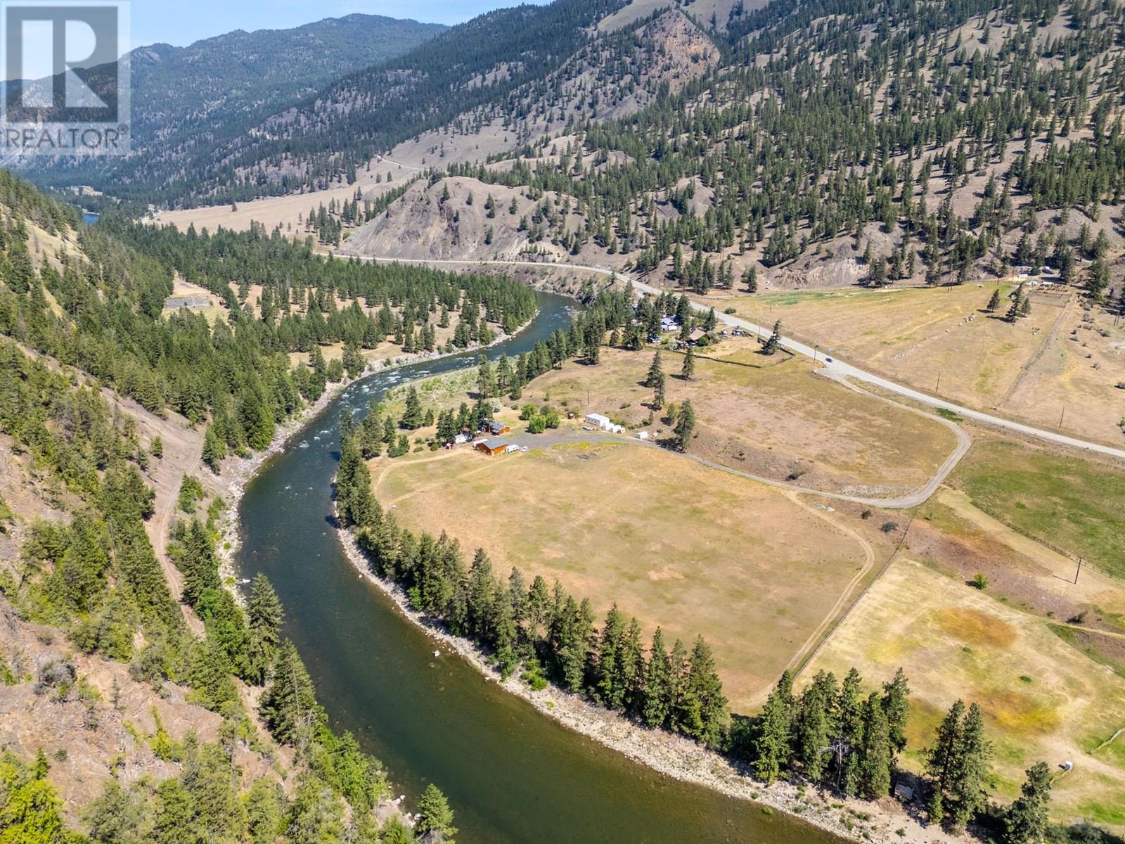 6097 Highway 3, Hedley
