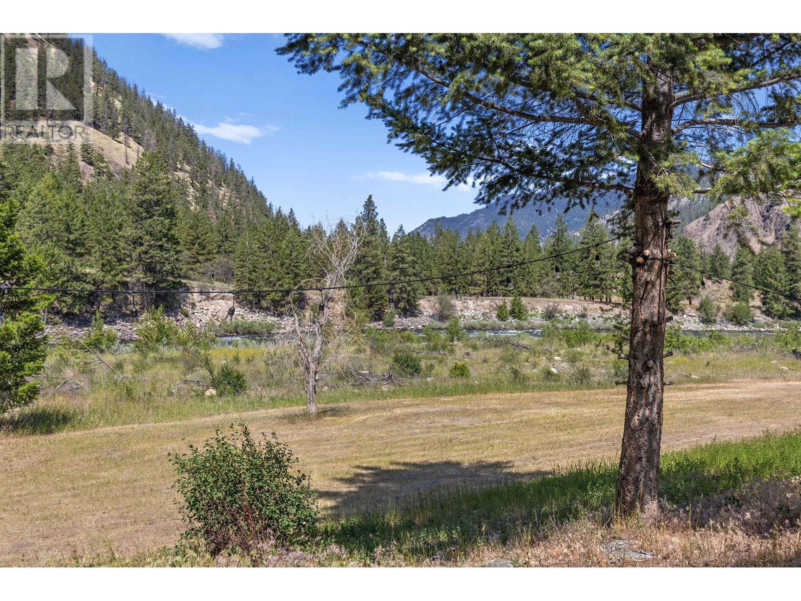 6097 Highway 3, Hedley