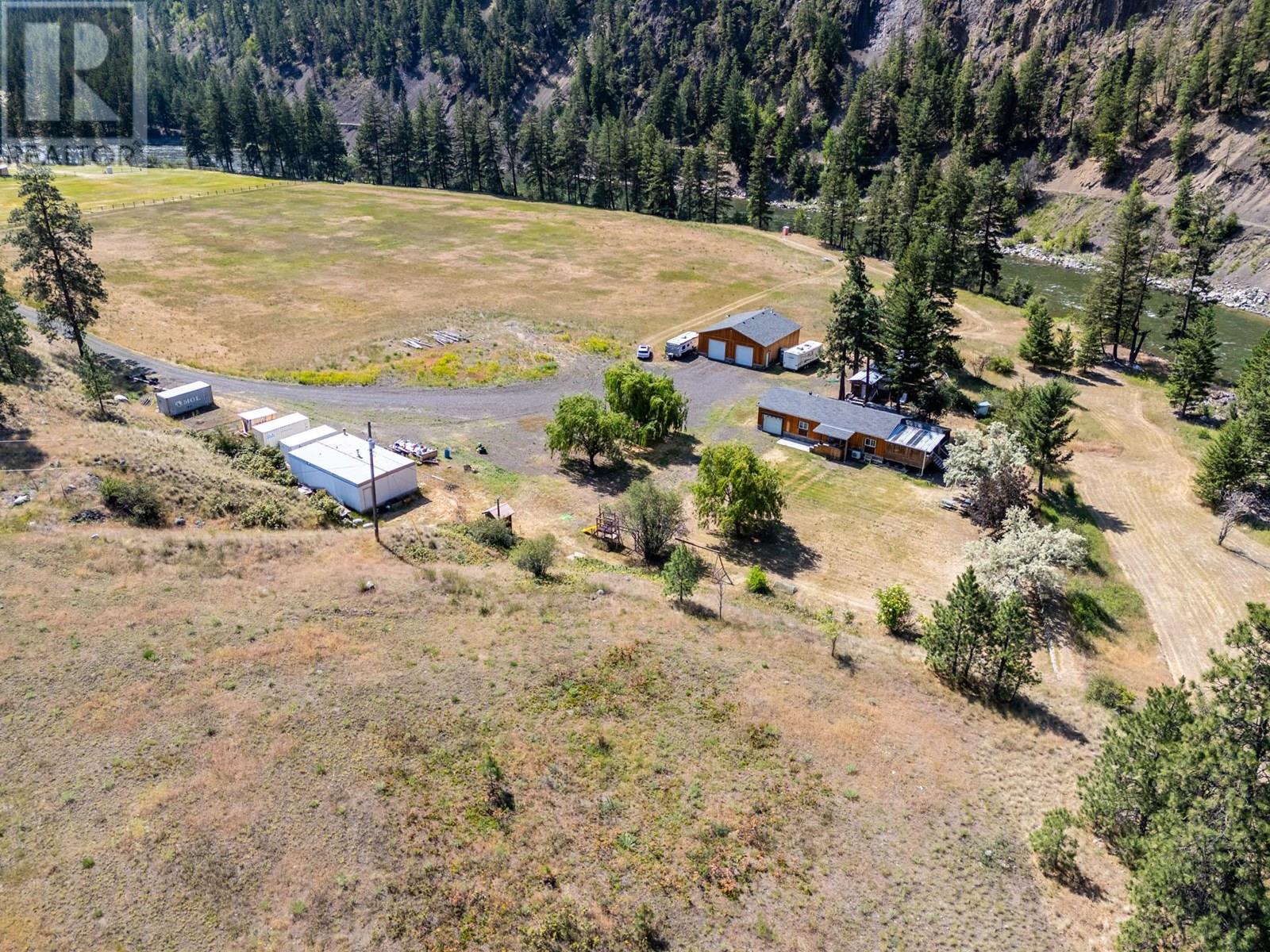 6097 Highway 3, Hedley