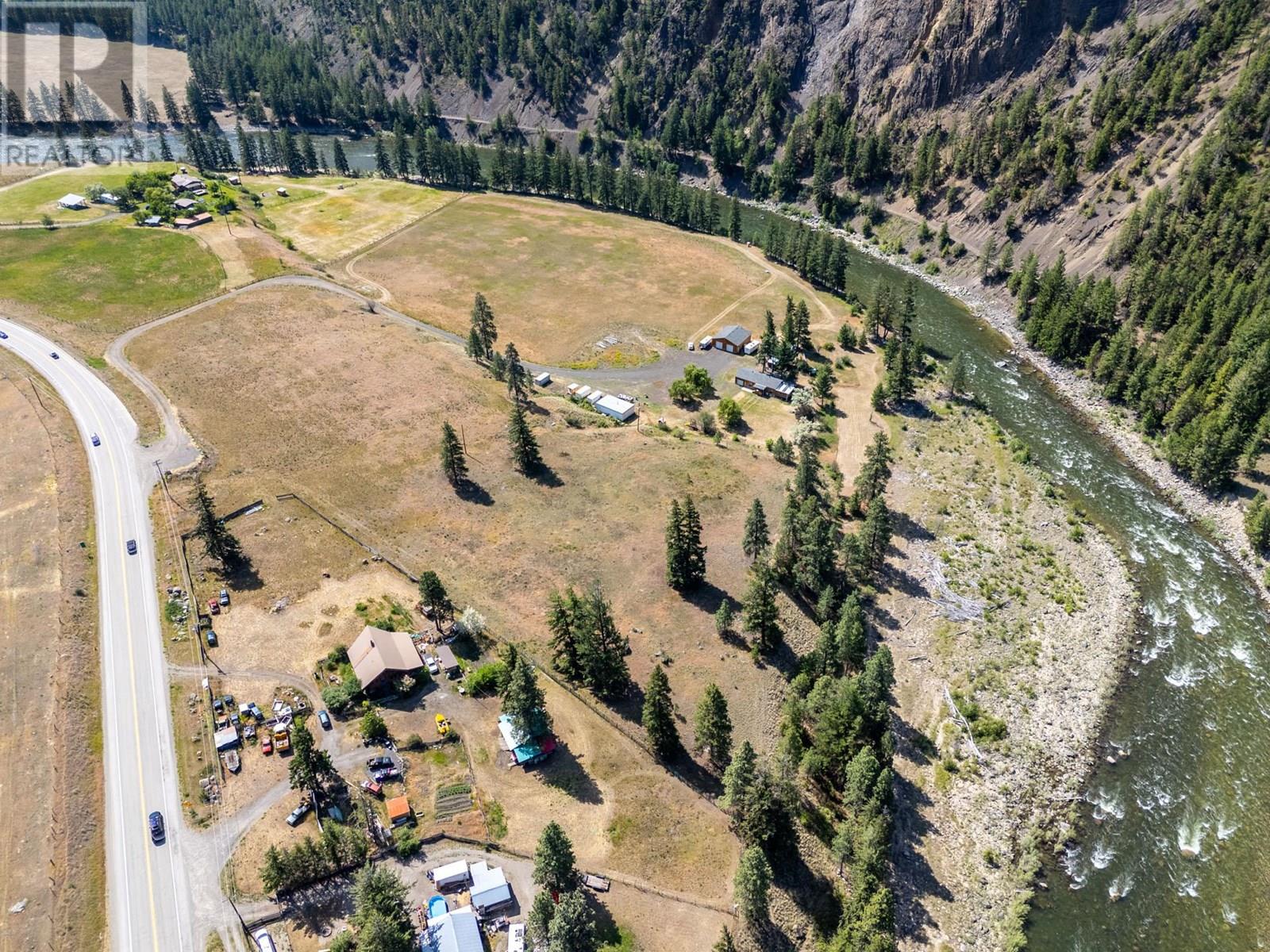 6097 Highway 3, Hedley