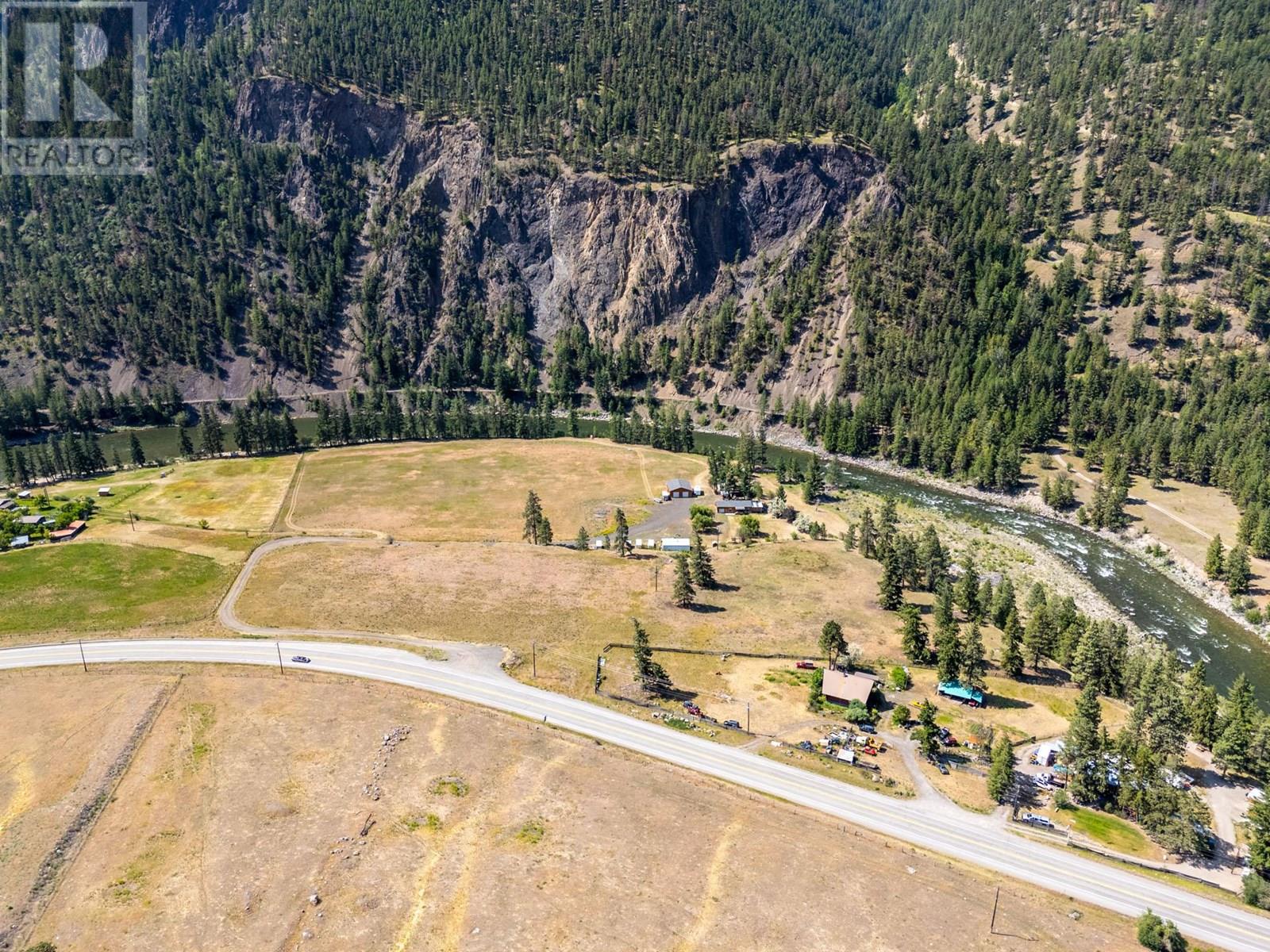 6097 Highway 3, Hedley