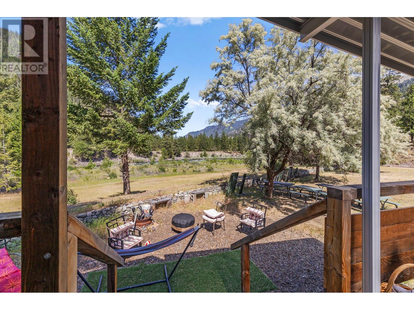 6097 Highway 3, Hedley