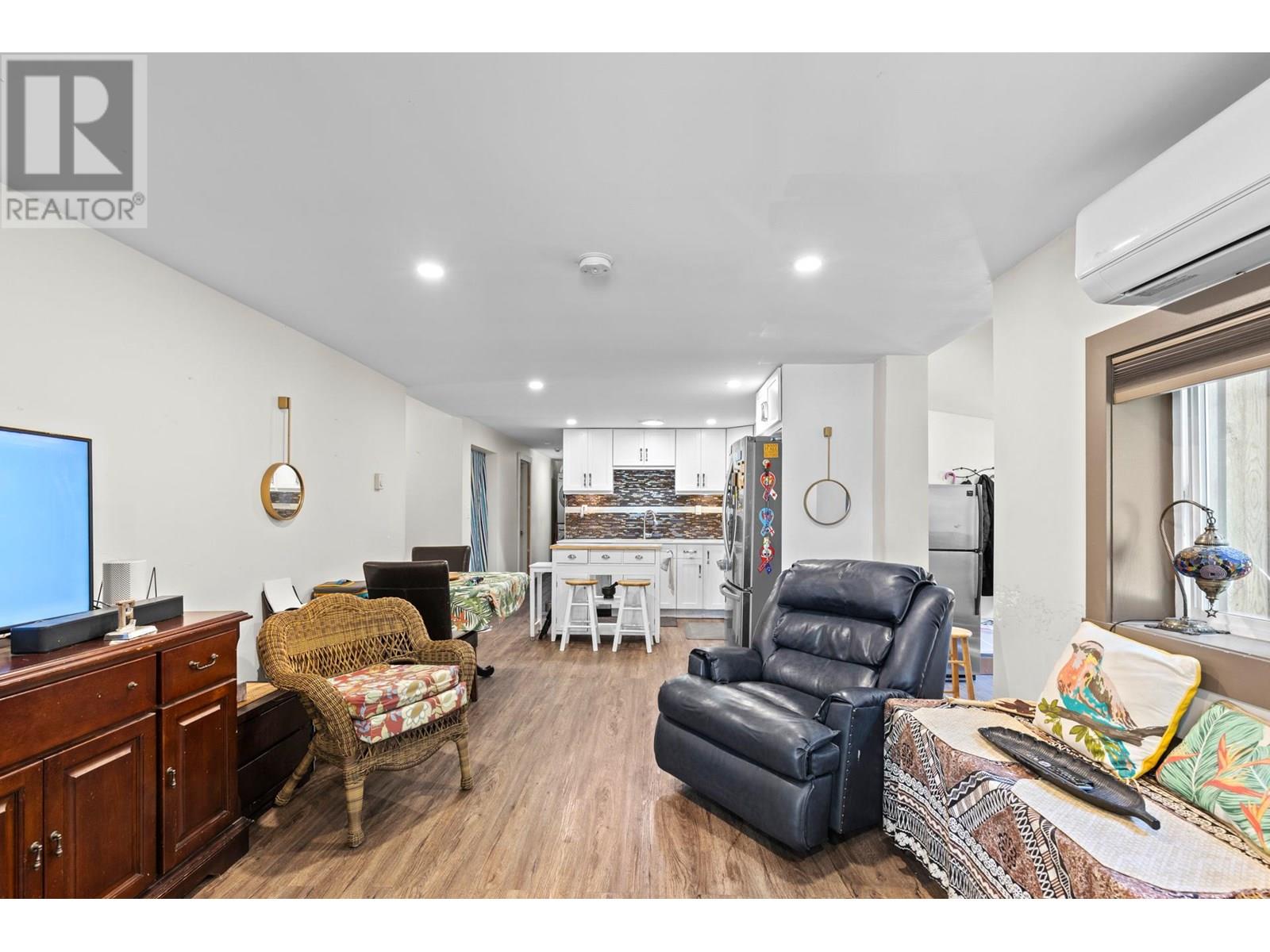 6097 Highway 3, Hedley
