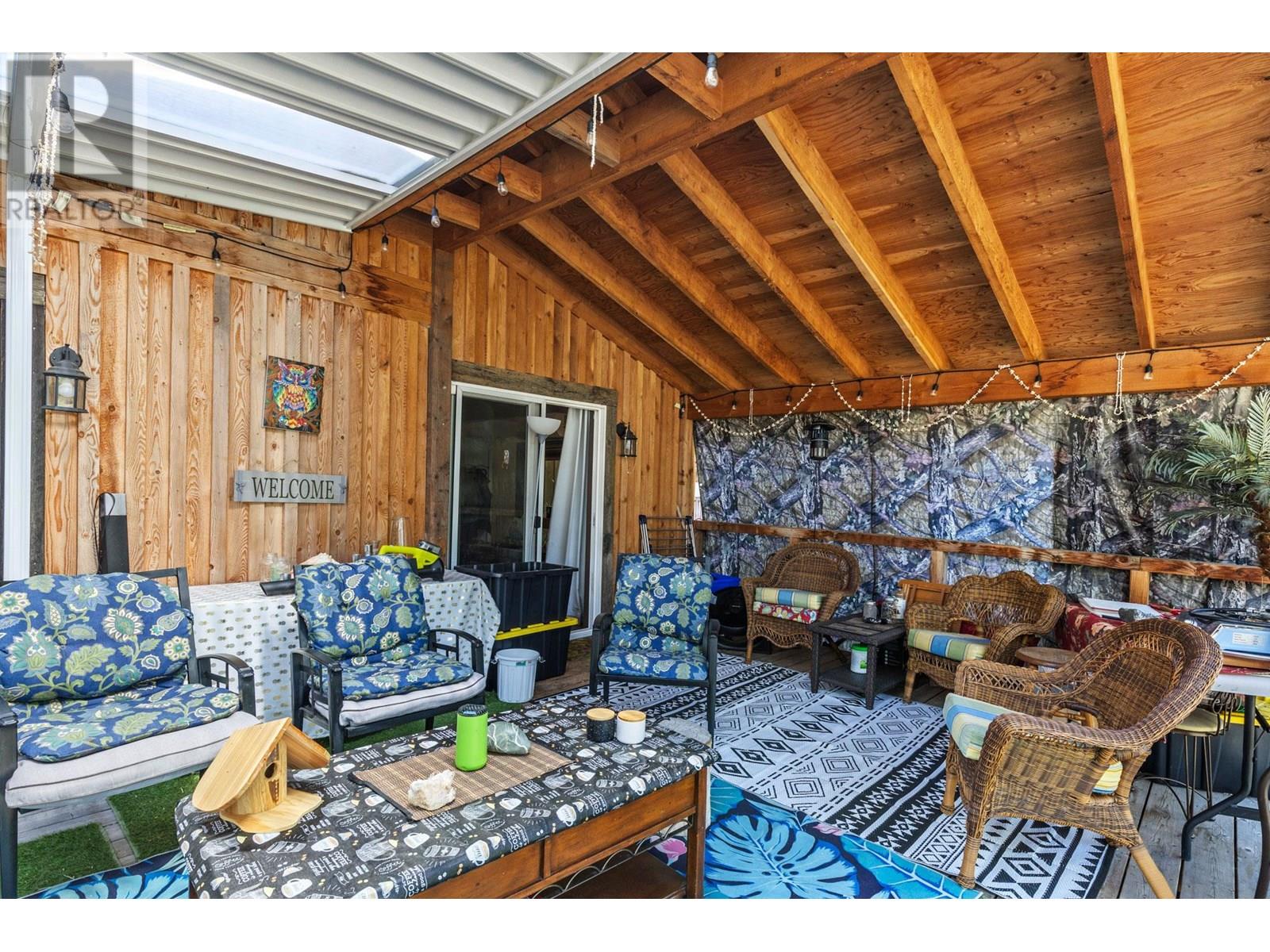 6097 Highway 3, Hedley