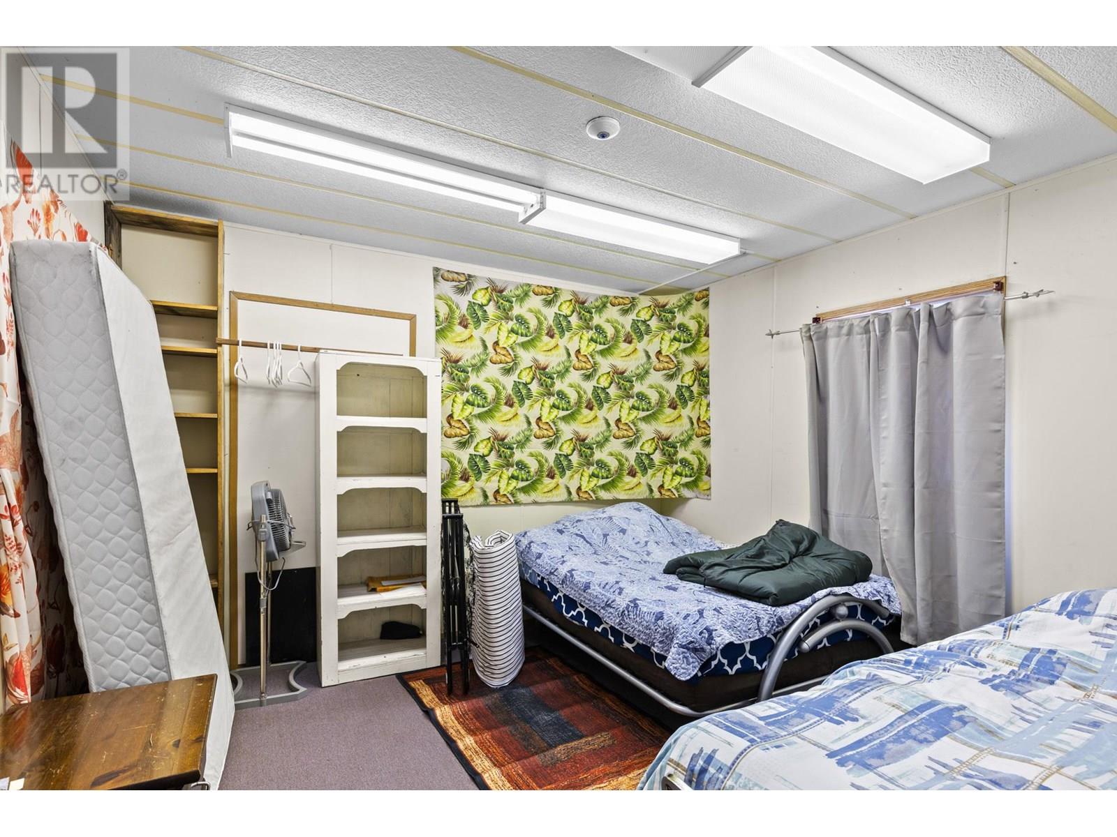 6097 Highway 3, Hedley